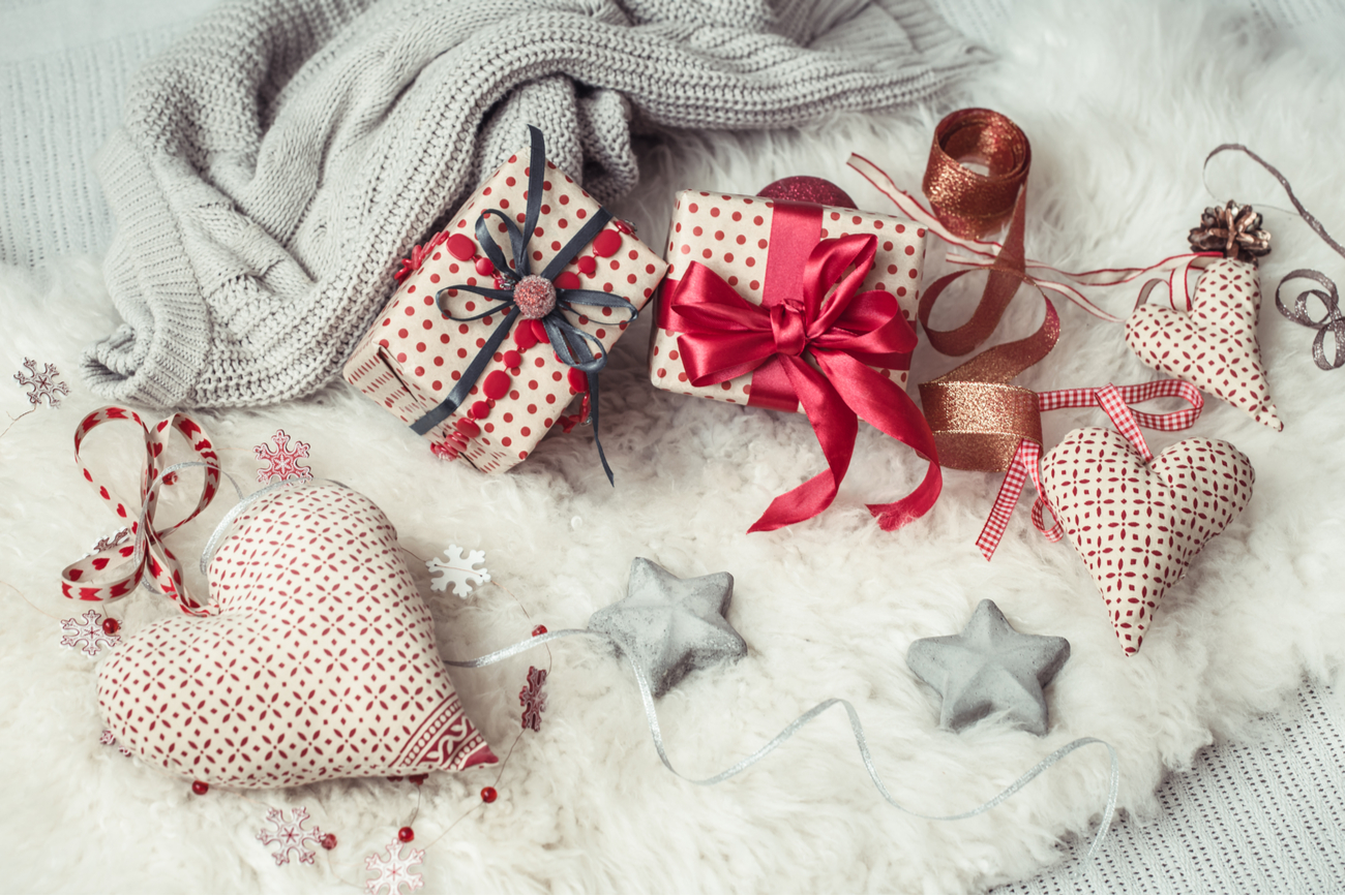 cute and festive christmas decor on blanket