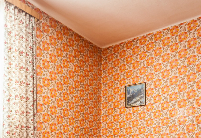 ugly wallpaper is bad interior decorating